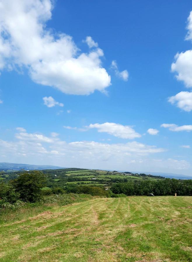 Callington Summit Camping Kit Hill Cornwall Panoramic Views Grass Pitch From 15Pn Or Bella Bell Tent 75Pn מראה חיצוני תמונה