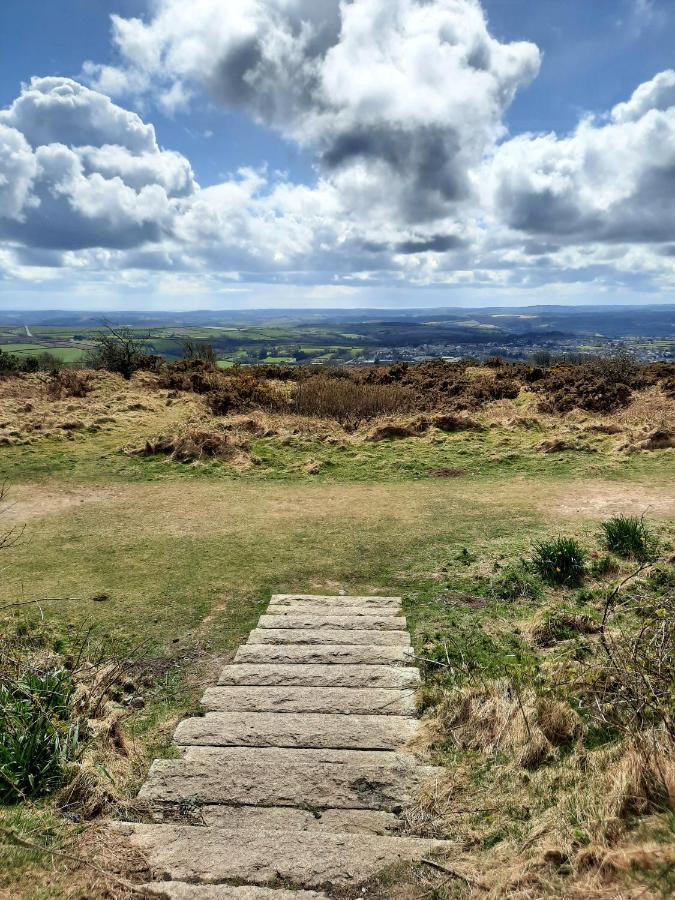 Callington Summit Camping Kit Hill Cornwall Panoramic Views Grass Pitch From 15Pn Or Bella Bell Tent 75Pn מראה חיצוני תמונה