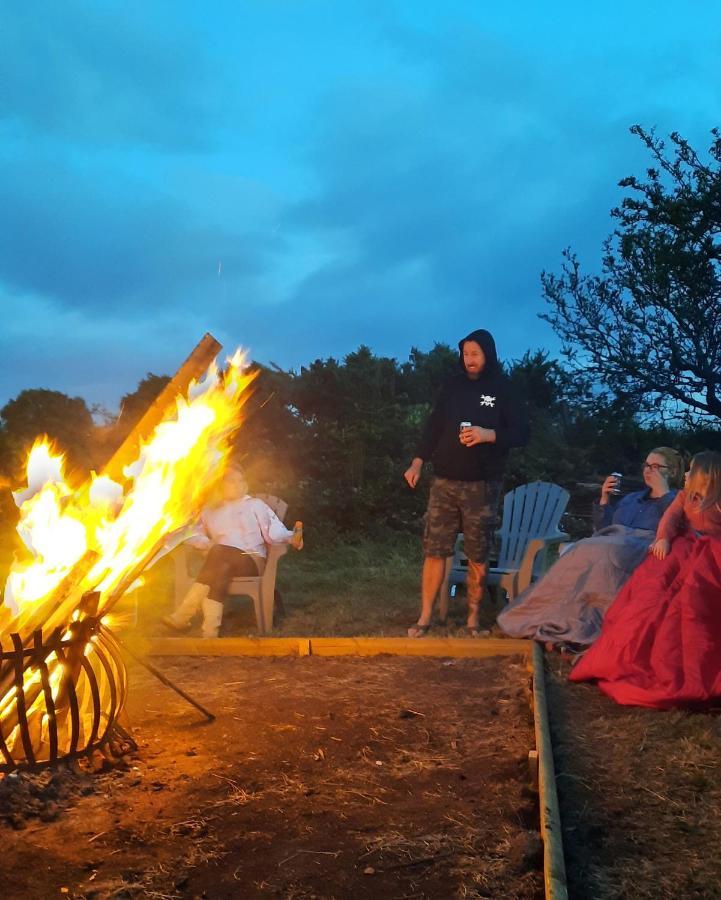 Callington Summit Camping Kit Hill Cornwall Panoramic Views Grass Pitch From 15Pn Or Bella Bell Tent 75Pn מראה חיצוני תמונה